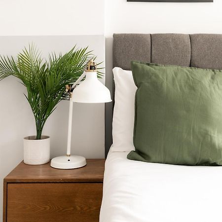 Modern Kensington Apartments Лондон Экстерьер фото
