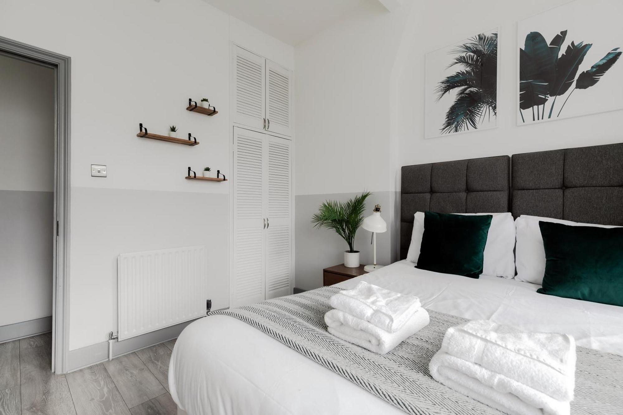 Modern Kensington Apartments Лондон Экстерьер фото