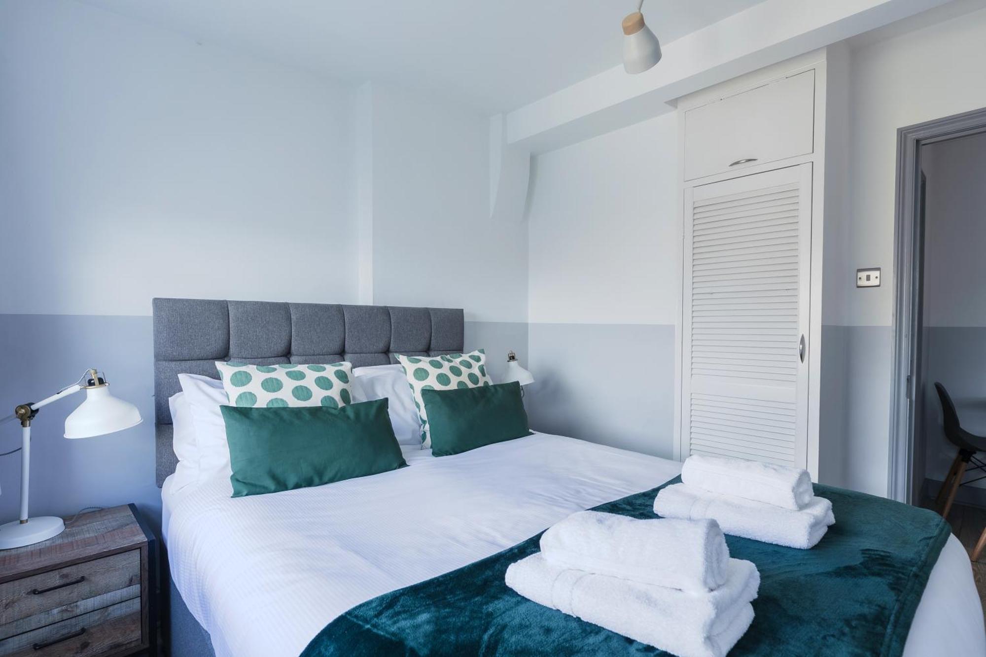 Modern Kensington Apartments Лондон Экстерьер фото